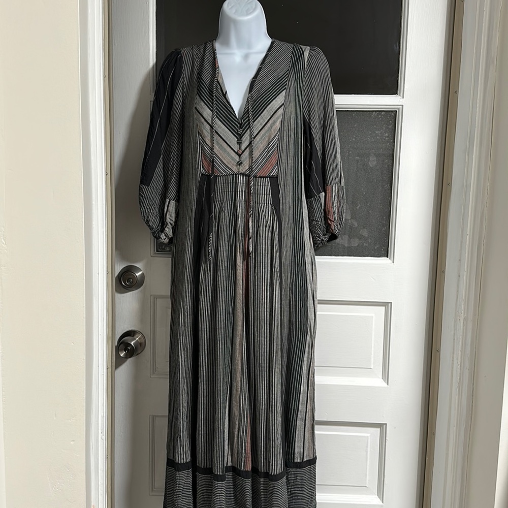 Maxi Dress with 3/4 sleeves. Oh